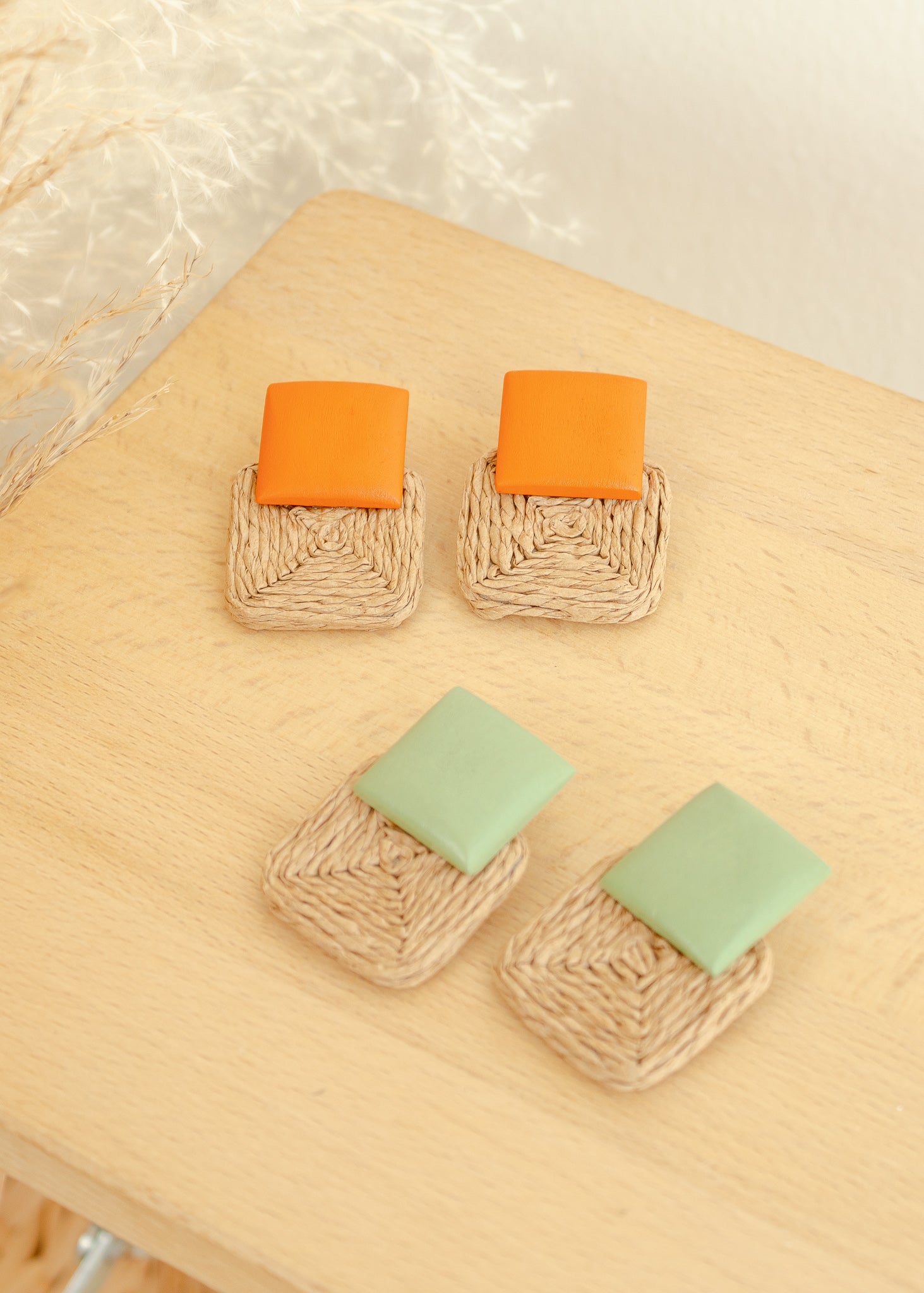 Isa Square Straw Earrings
