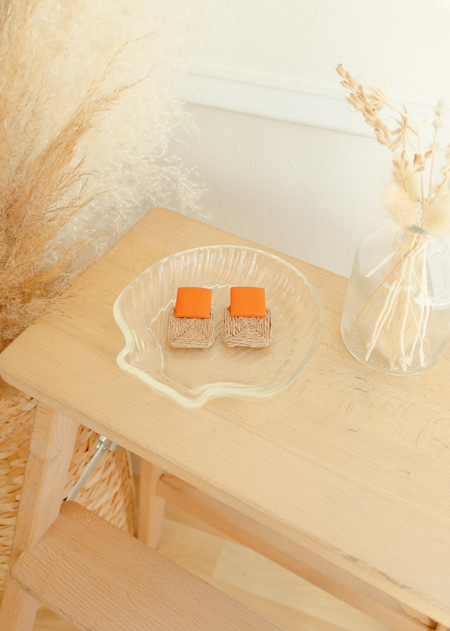 Isa Square Straw Earrings